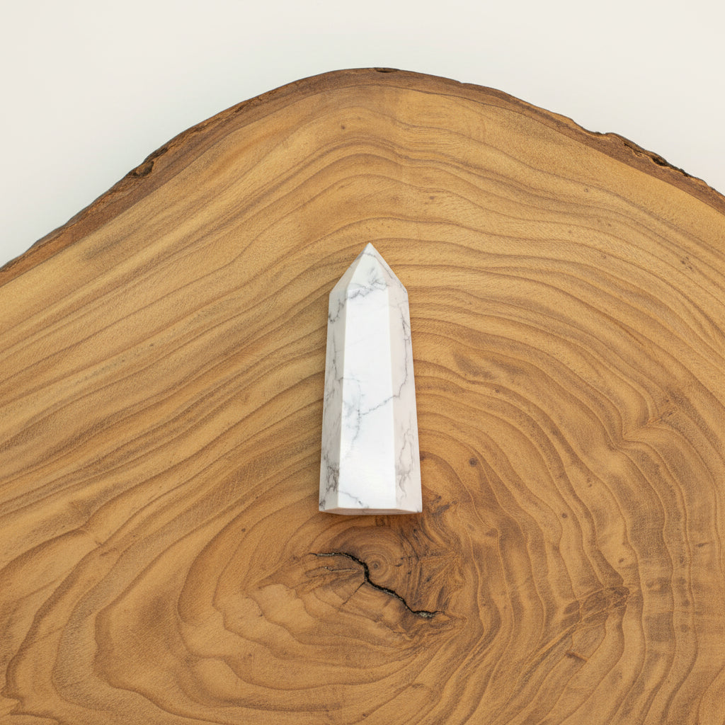 Howlite Tower Premium